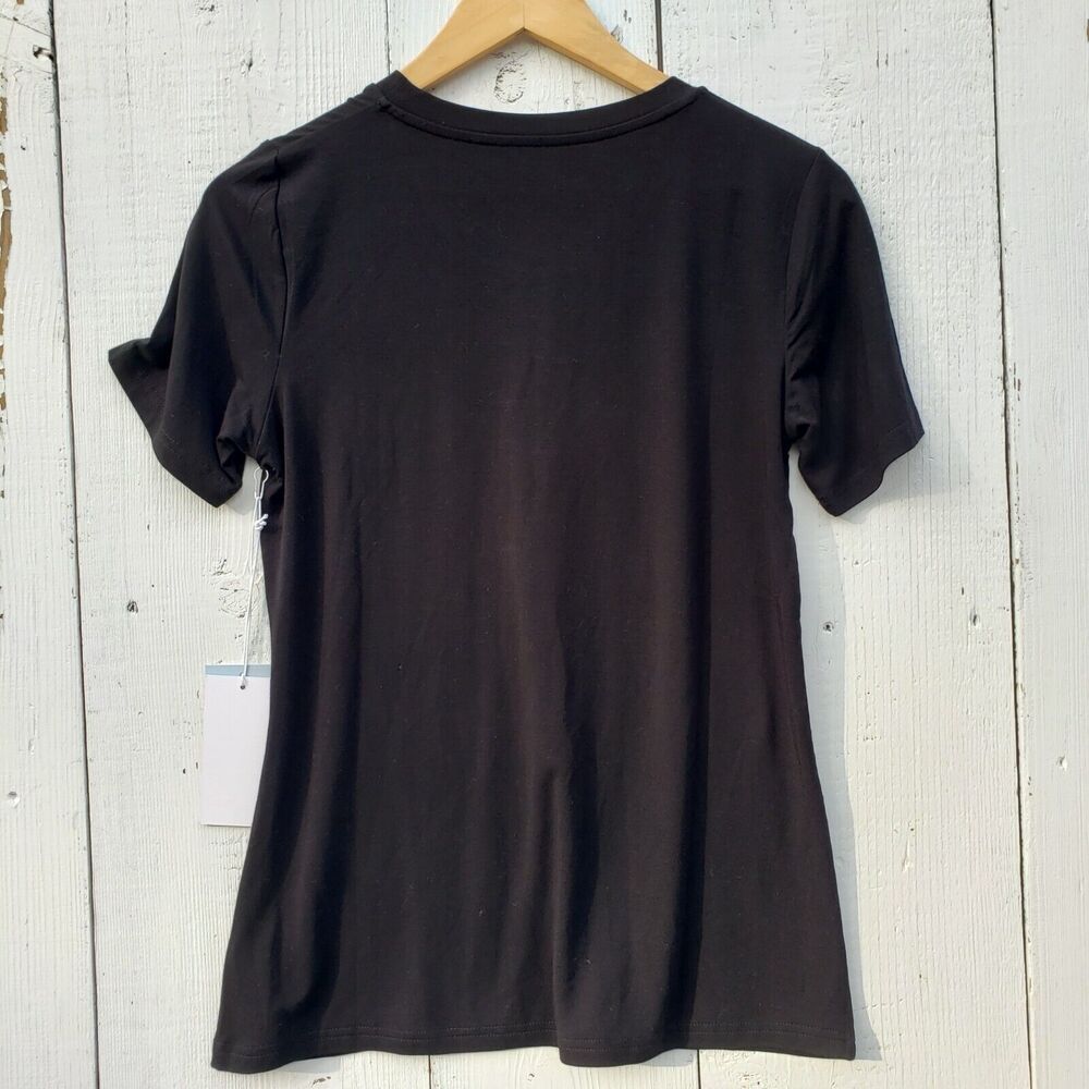 Calme By Johnny Was Women's Black Embroidered Padmasana Flowy Yoga Tee Sz XS - Picture 7 of 7